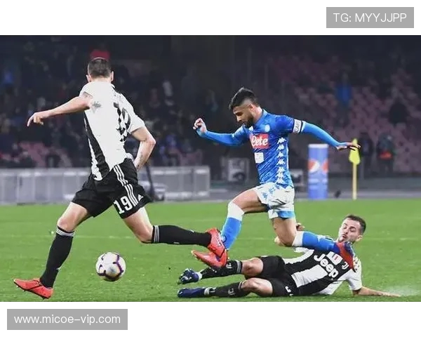 尤文图斯与巴塞罗那激战在即球迷期待巅峰对决的精彩瞬间