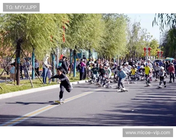 城市马拉松赛事分析：北京滑板队的战术运用与表现探讨